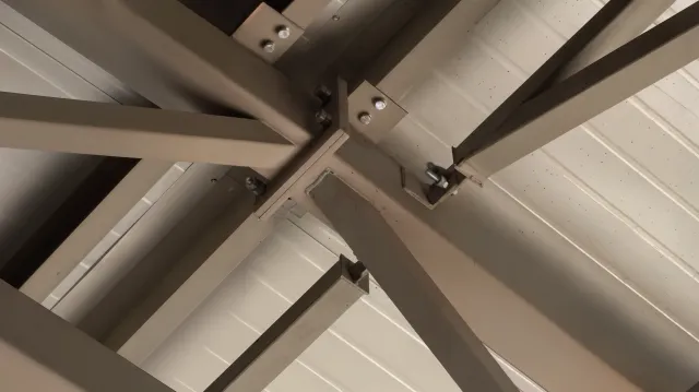 Можно ли заранее предусмотреть замену отдельных элементов металлических конструкций